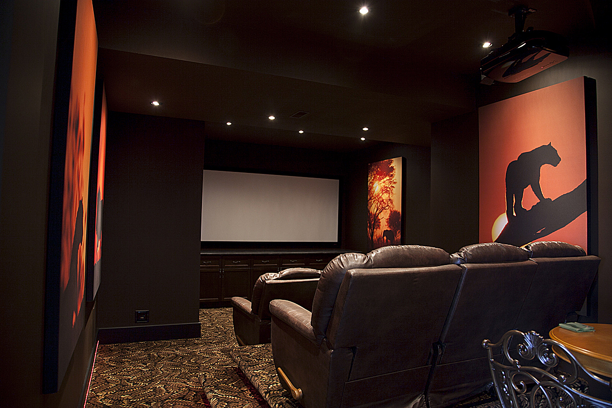 AFRICAN THEMED THEATRE ROOM